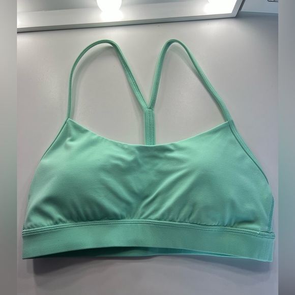lululemon athletica Other - Lululemon Flow y bra